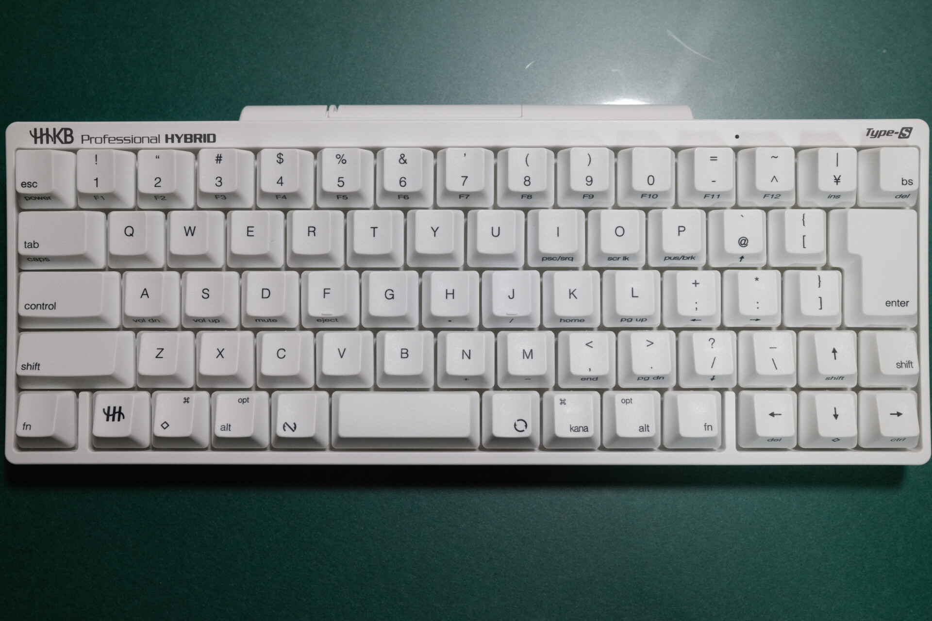 HHKB professional hybrid type-S 尊師セット レビュー］HHKB Professional HYBRID Type-SをMacBookに置き尊師